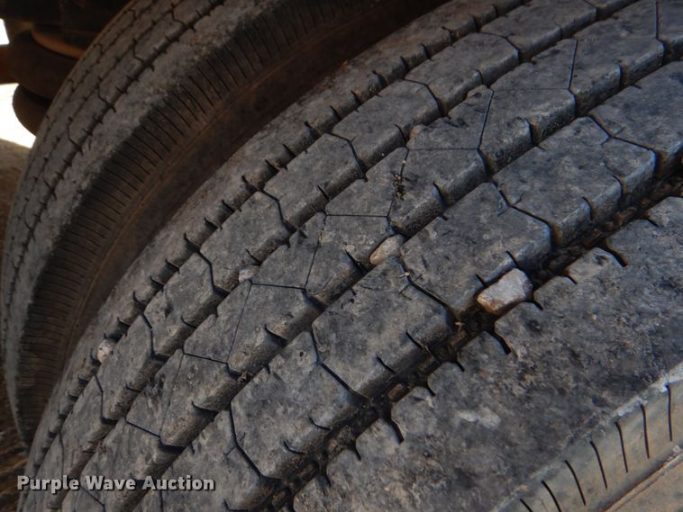 image for item JS9775 1988 Freightliner FC60  fertilizer delivery truck