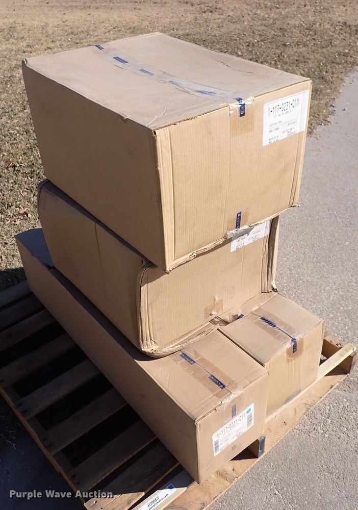 image for item JU9067 Raven  auto boom kit