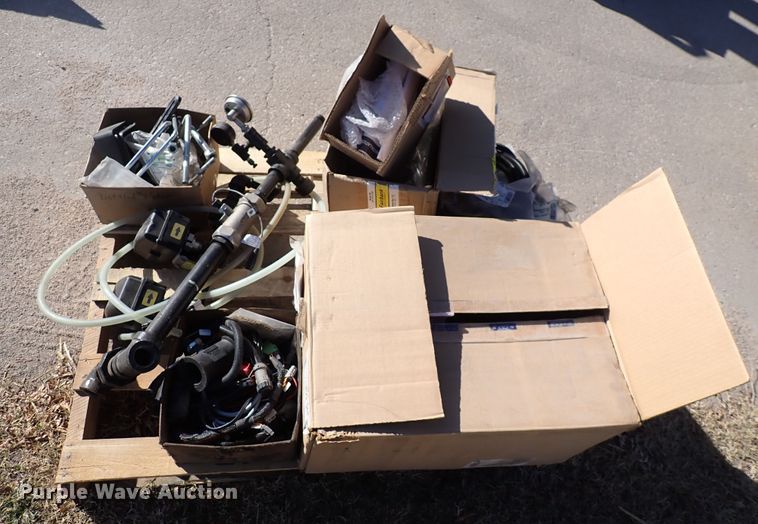 image for item JU9070 Raven  sprayer parts