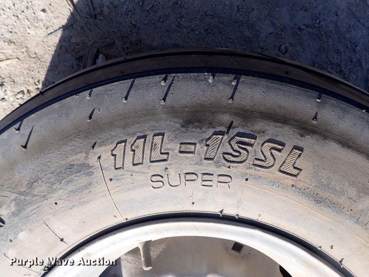 image for item JU9089 (9) tires