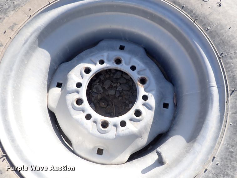 image for item JU9089 (9) tires