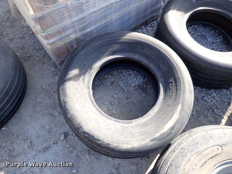 image for item JU9089 (9) tires