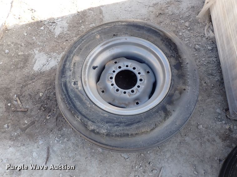 image for item JU9089 (9) tires