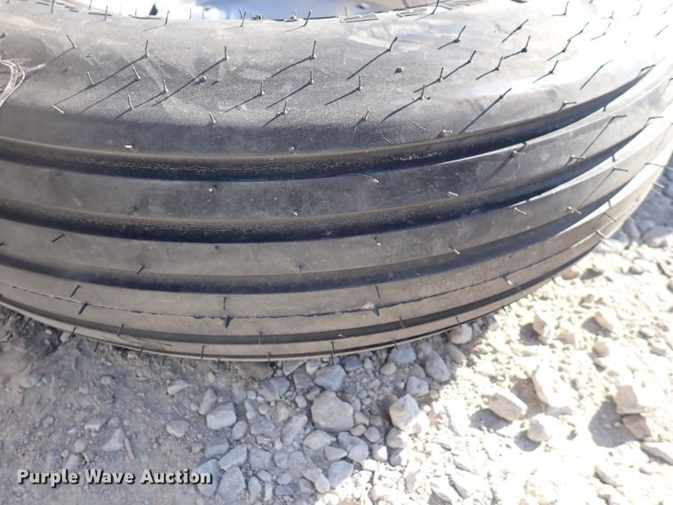image for item JU9089 (9) tires