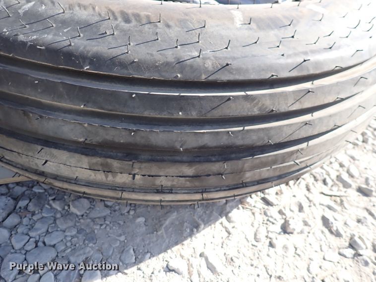 image for item JU9089 (9) tires