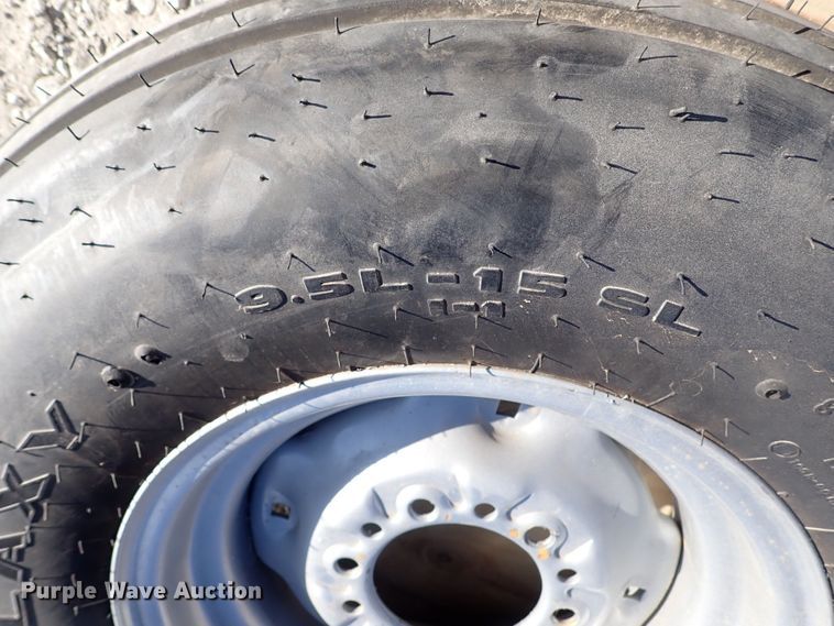 image for item JU9089 (9) tires