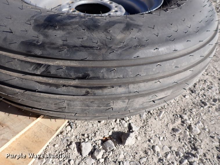 image for item JU9089 (9) tires