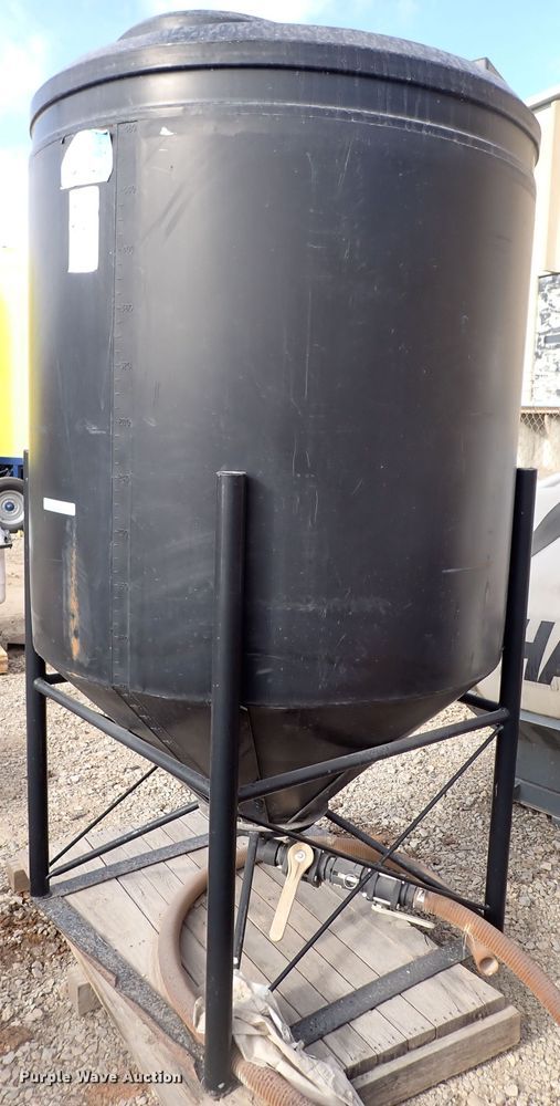 image for item JU9095 ACE Roto-Mold  tank