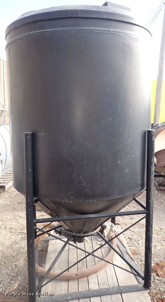 image for item JU9095 ACE Roto-Mold  tank