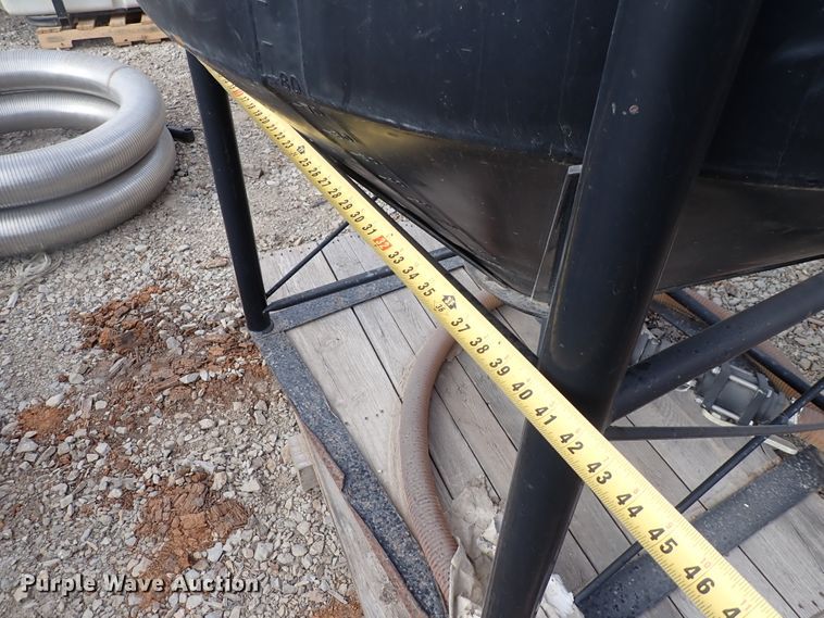 image for item JU9095 ACE Roto-Mold  tank