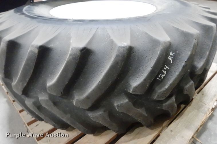 image for item KO9161 Titan  4-24.5R32 flotation tires and wheels