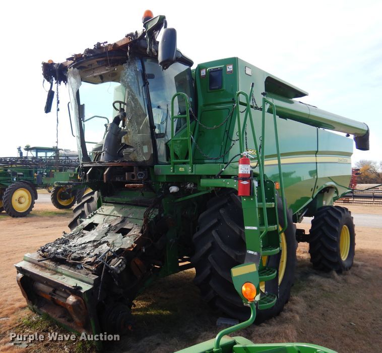 image for item KO9530 2014 John Deere S660  RWA combine