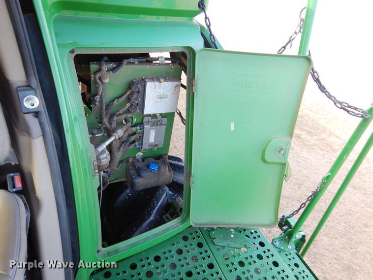 image for item KO9530 2014 John Deere S660  RWA combine