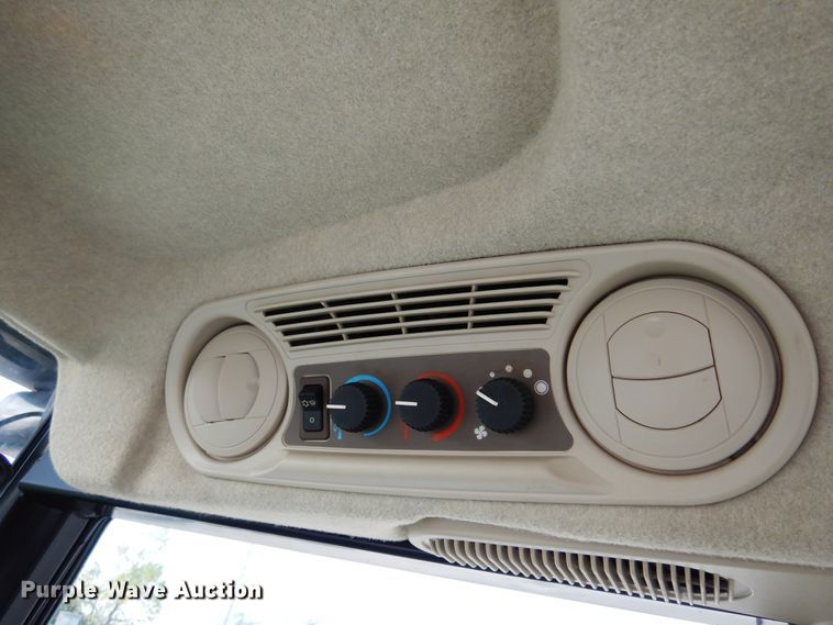 image for item KO9555 John Deere 5085E  MFWD tractor