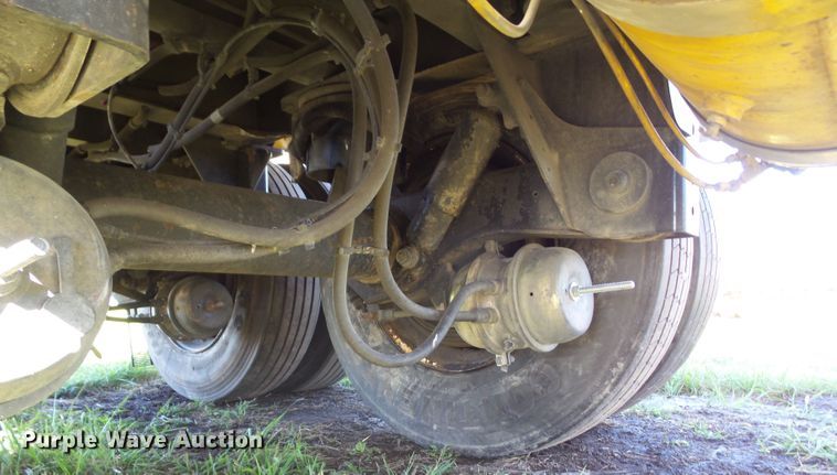 image for item DA7171 2004 Beall BAST-96-3-SB  tank trailer