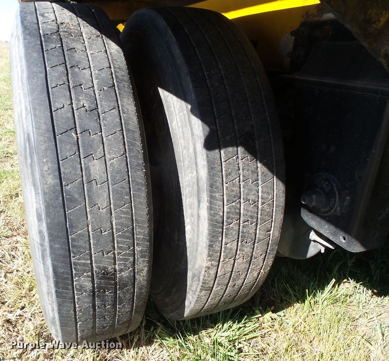 image for item DA7171 2004 Beall BAST-96-3-SB  tank trailer