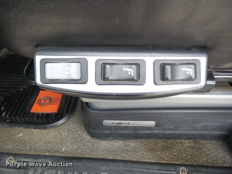 image for item DA7194 2004 Kenworth T2000  semi truck