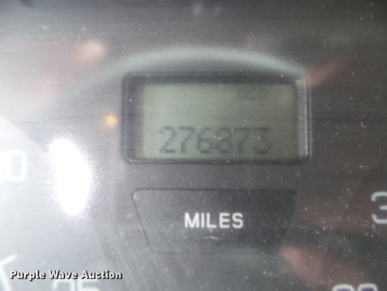 image for item DA7194 2004 Kenworth T2000  semi truck