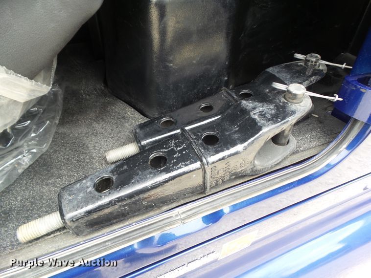 image for item DA7194 2004 Kenworth T2000  semi truck