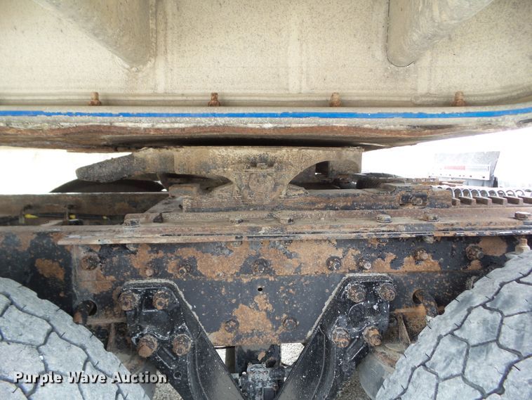 image for item DA7194 2004 Kenworth T2000  semi truck