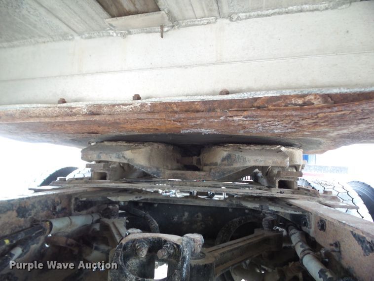 image for item DA7194 2004 Kenworth T2000  semi truck