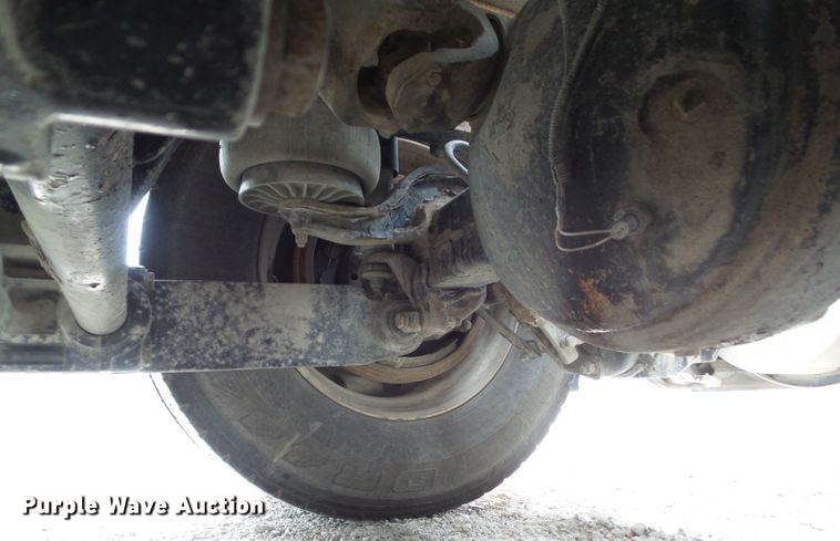 image for item DA7194 2004 Kenworth T2000  semi truck