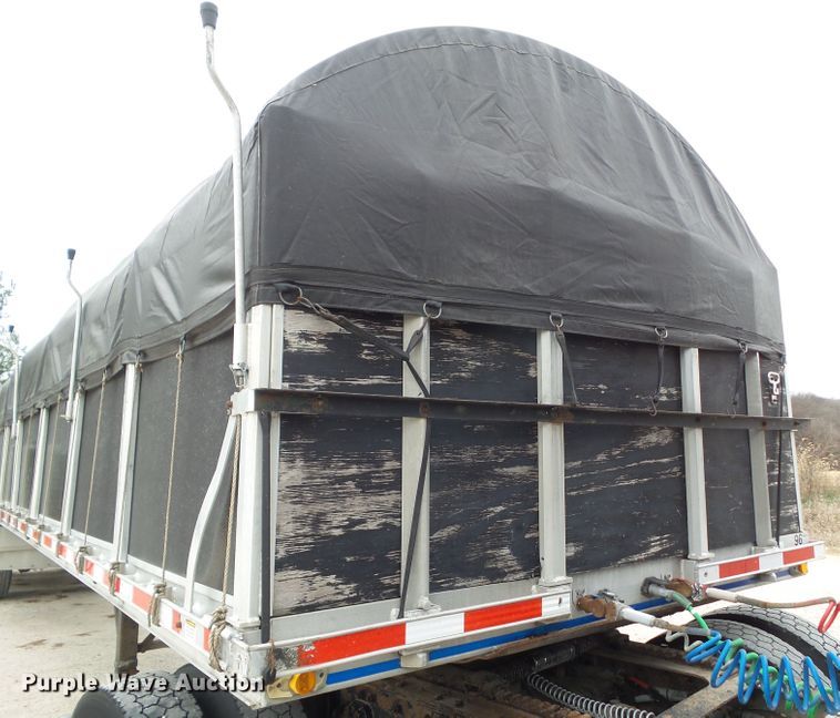 image for item DA7195 2006 East  flatbed trailer