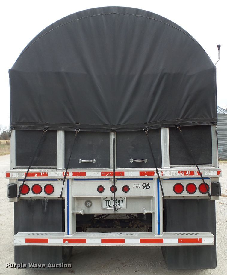 image for item DA7195 2006 East  flatbed trailer