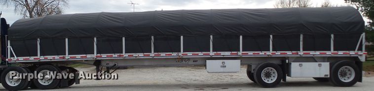 image for item DA7195 2006 East  flatbed trailer