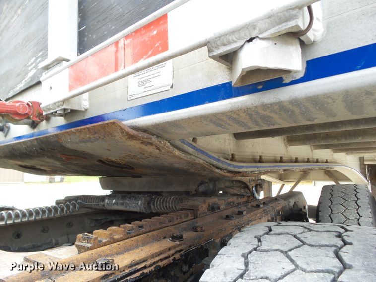 image for item DA7195 2006 East  flatbed trailer