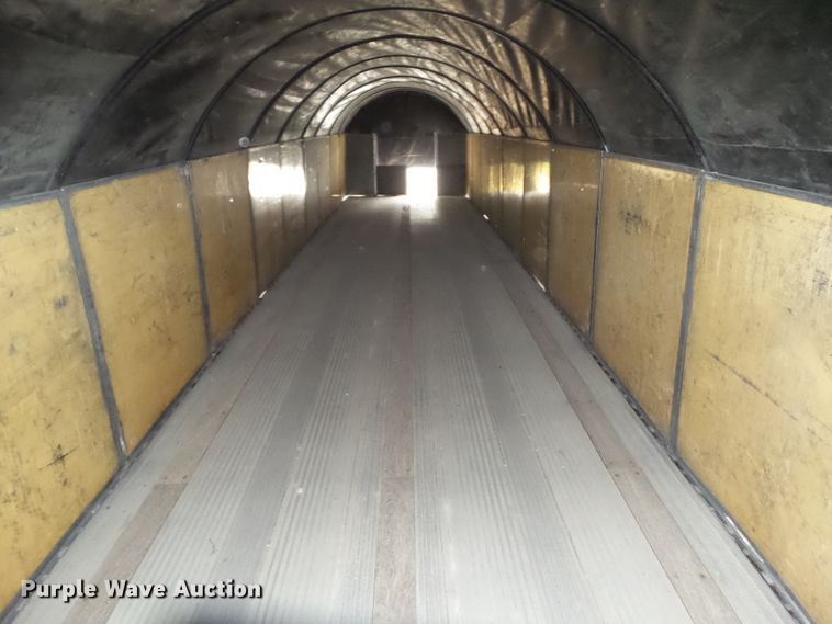 image for item DA7195 2006 East  flatbed trailer