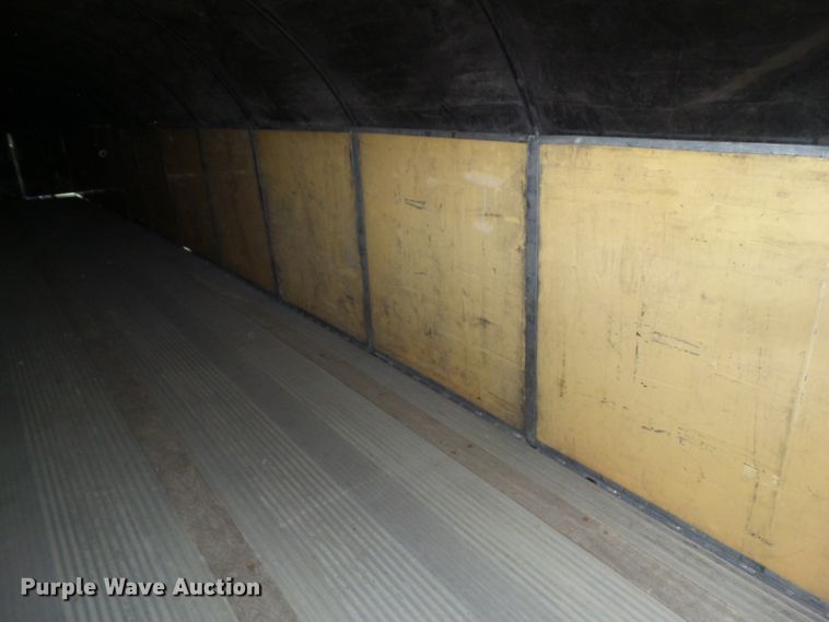 image for item DA7195 2006 East  flatbed trailer