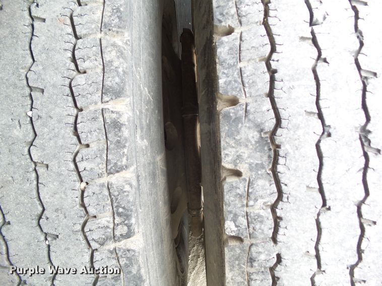 image for item DA7195 2006 East  flatbed trailer