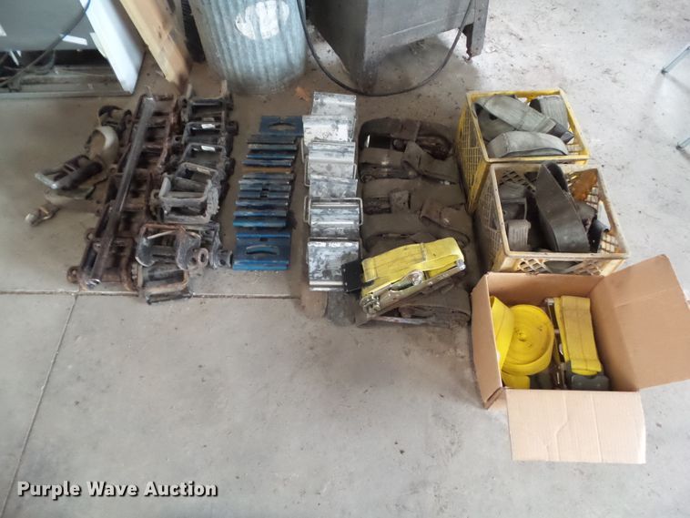 image for item DA7195 2006 East  flatbed trailer