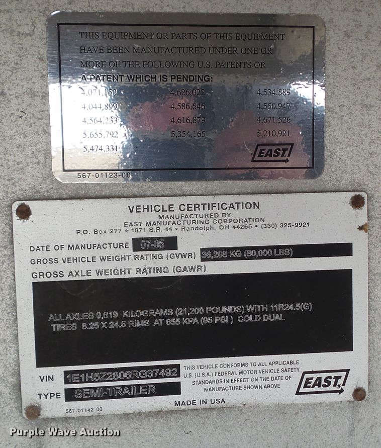 image for item DA7195 2006 East  flatbed trailer