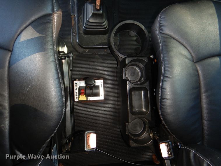 image for item DH7310 2005 Peterbilt 379  semi truck