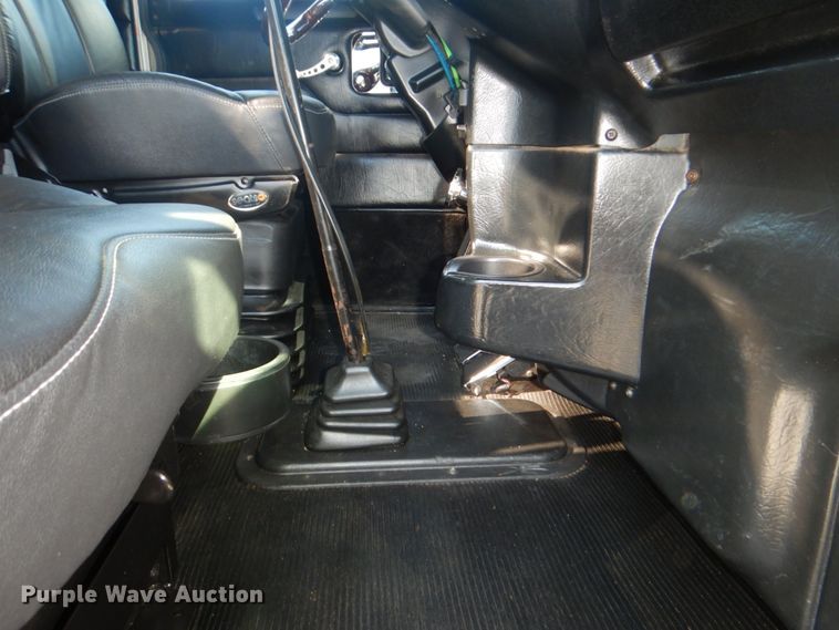 image for item DH7310 2005 Peterbilt 379  semi truck