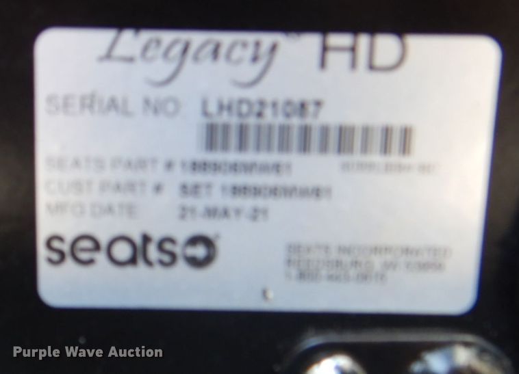 image for item DH7310 2005 Peterbilt 379  semi truck