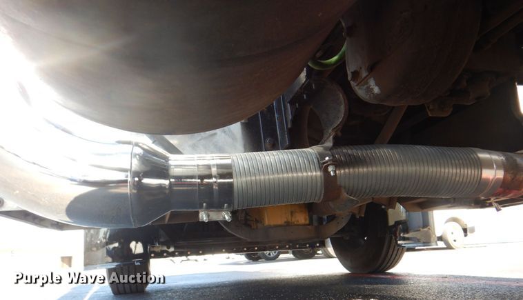 image for item DH7310 2005 Peterbilt 379  semi truck