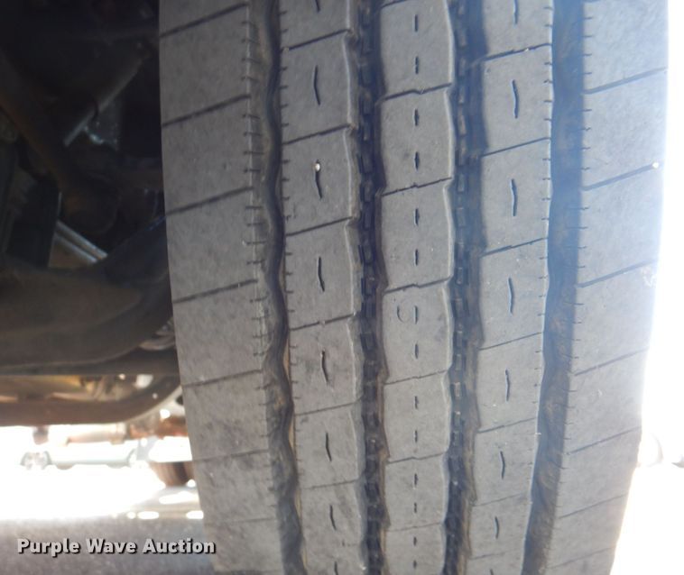 image for item DH7310 2005 Peterbilt 379  semi truck