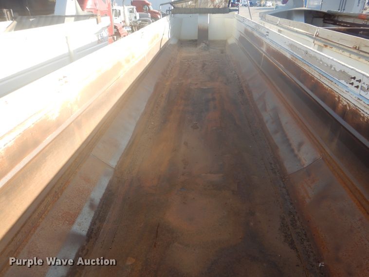 image for item DH7311 2016 Kalyn Siebert AL-3835  end dump trailer