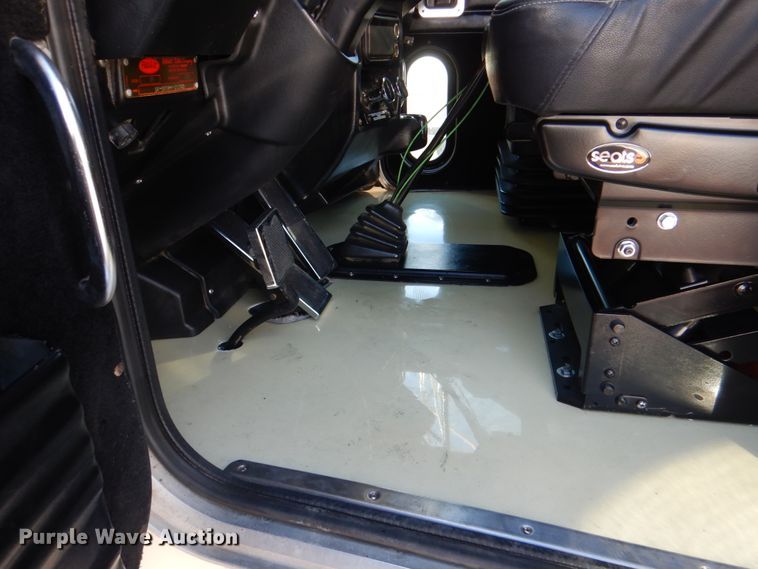 image for item DH7323 2003 Peterbilt 379  semi truck