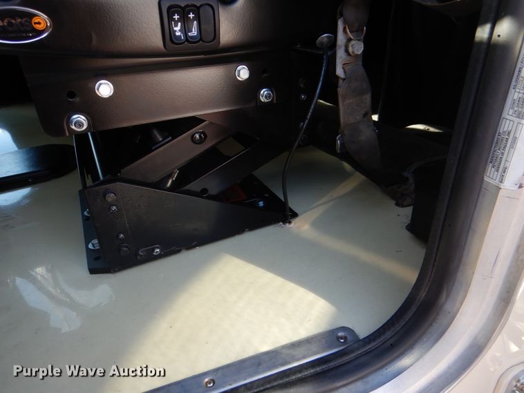 image for item DH7323 2003 Peterbilt 379  semi truck