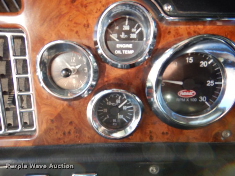 image for item DH7323 2003 Peterbilt 379  semi truck