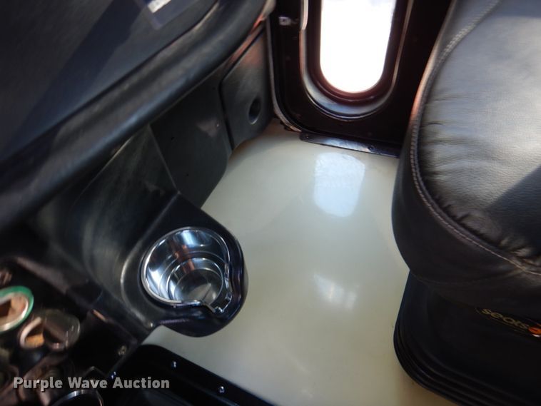 image for item DH7323 2003 Peterbilt 379  semi truck