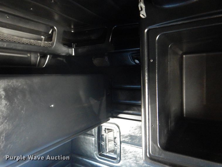 image for item DH7323 2003 Peterbilt 379  semi truck