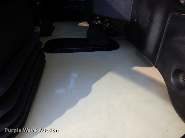 image for item DH7323 2003 Peterbilt 379  semi truck