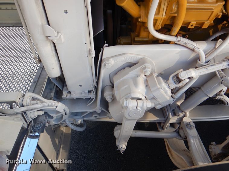 image for item DH7323 2003 Peterbilt 379  semi truck