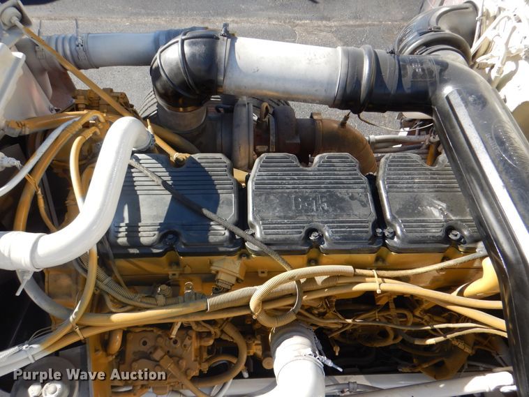 image for item DH7323 2003 Peterbilt 379  semi truck