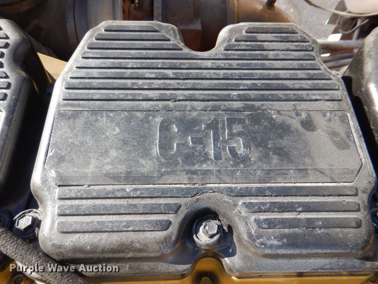 image for item DH7323 2003 Peterbilt 379  semi truck